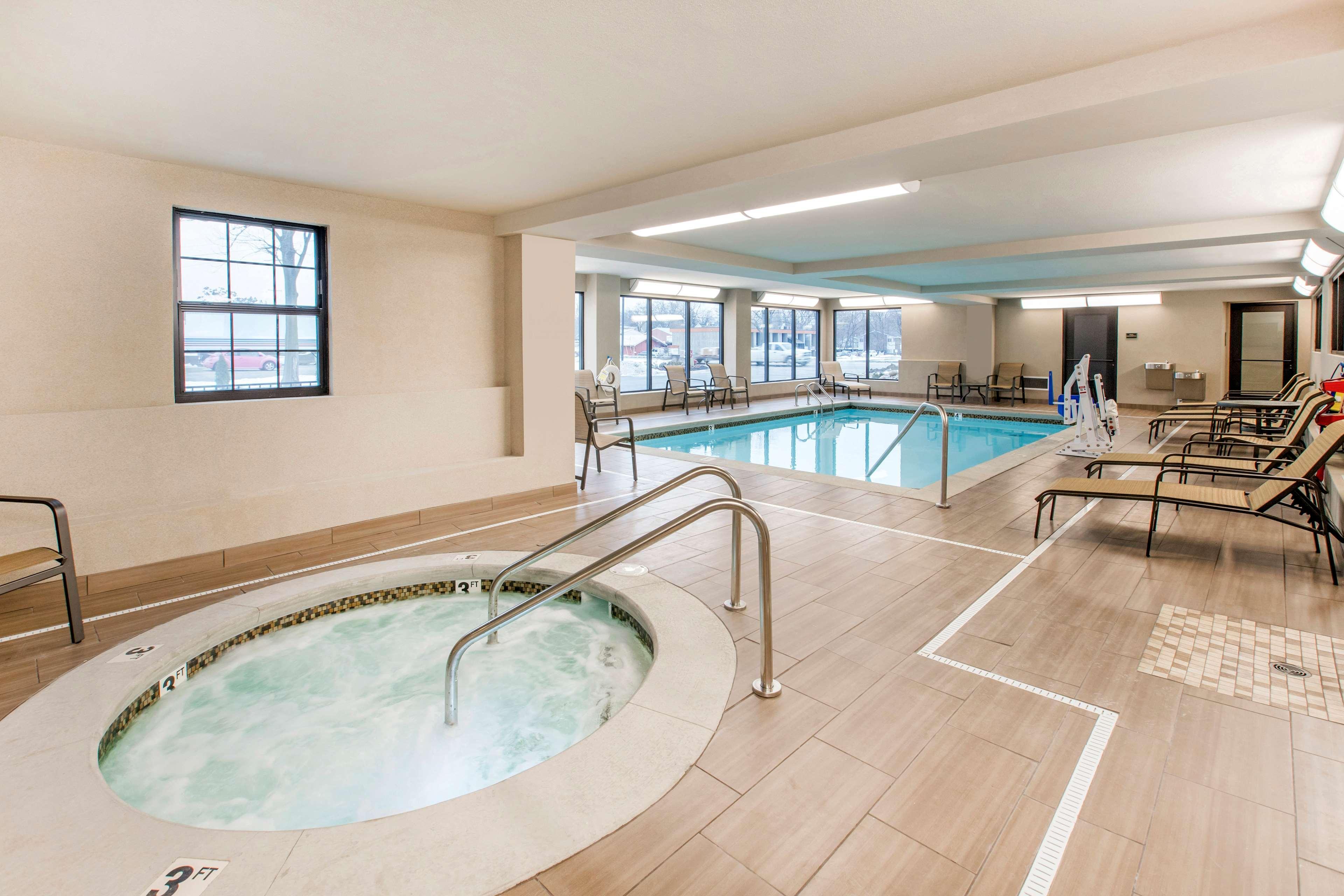 Country Inn & Suites By Radisson, Grandville-Grand Rapids West, Mi Екстериор снимка